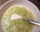 Foto del paso 2 de la receta: Tortilla de Brócoli y queso light