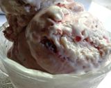 Foto del paso 4 de la receta: Helado de frutillas a la crema