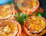 Hình bước làm 4 của món Cà Chua Nhồi Chả Tôm Quết Áp Chảo