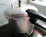 A picture of step 1 of Filipino style pork and vegestable stew (Lauya).
