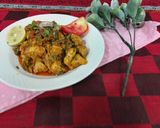 A picture of step 3 of Chicken fry karhai.