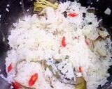 Foto langkah ke 5 dari resep Nasi liwet teri ala Rike's Kitchen.