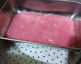 Foto langkah ke 4 dari resep Singkong gulung merah putih.
