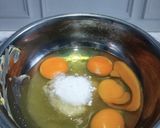 Foto langkah ke 2 dari resep Puding roti tawar panggang.