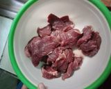 Foto langkah ke 1 dari resep Dendeng Sapi Basah Sambal Merah Khas Padang.