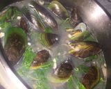 A picture of step 5 of Mussels Two Ways - Baked Mussels and Mussels in Broth (Tahong).