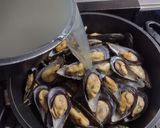 Foto del paso 6 de la receta: Cholgas para agregar a una cazuela, acompañar con arroz blanco o cocinarlas tipo escabeche, o con