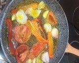 Foto del paso 1 de la receta: Zarzuela de rape, almejas, langostinos, huevos y guisantes