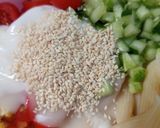 Foto langkah ke 3 dari resep Penne Pasta Vegetable Salad.
