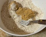 Foto del paso 1 de la receta: Galletitas Saludables c Harina de Almendras, Avena, Manteca de Maní y Chips