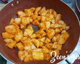 A picture of step 3 of Honey Chilli Potatoes.