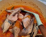 Foto langkah ke 4 dari resep Ikan tongkol rebus pedas.
