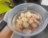 A picture of step 3 of Szechwan cola chicken.