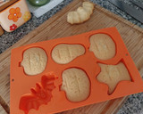 Foto del paso 5 de la receta: Bizcocho genovés con cobertura de chocolate de caramelo salado
