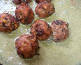 A picture of step 5 of Thai style veg Manchurian.