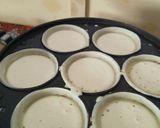 Foto langkah ke 3 dari resep Martabak Mini Simple dan Manis.