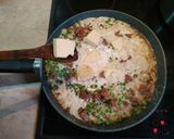 Φωτογραφία βήματος 8 της συνταγής Spaghetti με αρακά, χωριάτικο λουκάνικο και κρέμα γάλακτος
