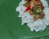 Foto langkah ke 4 dari resep Nasi Bakar Kerang Pedas.