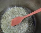 صورة لخطوة 2 من وصفة شوربة فطر غنيّة 🍄