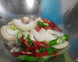 Foto langkah ke 2 dari resep Tumis Toge / Kecambah Tahu Saos tiram.