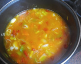 Foto del paso 4 de la receta: Pollo frito en salsa con papas cocidas
