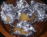 Foto del paso 2 de la receta Patatuelas asadas con salsa alioli