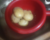 Foto del paso 1 de la receta: Ensalada de papas cocidas con huevo duro y atún
