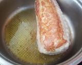 Foto del paso 1 de la receta: Redondo de cerdo con salsa de patatas en olla rápida