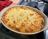 Une image de l'étape 10 de Écrasée gratinée de pommes de terre à l'ail, crème et emmental.