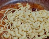 Gambar langkah 4 resipi Pasta goreng simple my mom style.