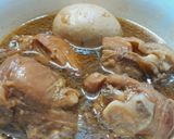 Hình bước làm 2 của món Gà kho trứng