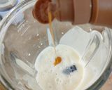 A picture of step 1 of Oreo & Caramel Shake 😋😋.