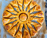 Foto del paso 2 de la receta: Sol de hojaldre relleno de sobrasada