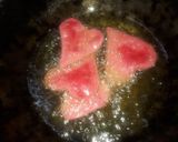 A picture of step 4 of Beetroot heart puri.