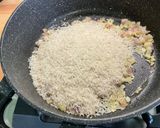 Une image de l'étape 8 de Risotto aux asperges, tomates, mont d’or et jambon croustillant.