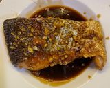 Hình bước làm 3 của món Cá hồi áp chảo xốt Teriyaki (Seared Salmon with Teriyaki Sauce)