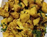 A picture of step 3 of Cauliflower and potatoes.