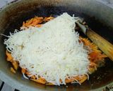 Foto langkah ke 3 dari resep Pastel Renyah isi Bihun & Wortel.