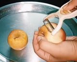 A picture of step 1 of Apple Milkshake.
