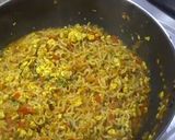 A picture of step 4 of Egg Maggi masala.