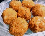 A picture of step 3 of Falafal deep fried.