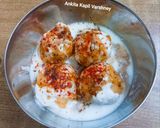 A picture of step 5 of Dahi Vada.
