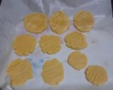 Foto langkah ke 2 dari resep Cookies Susu Simpel tanpa telur tanpa mixer tanpa oven.