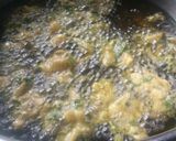 A picture of step 2 of Mix veg fritter.