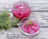 Hình bước làm 4 của món Hành Tây Tím Ngâm Chua
