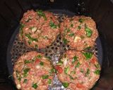 Foto del paso 3 de la receta: Tortitas de carne con espinaca en freidora de aire