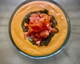 Foto del paso 2 de la receta Burrata con crujiente de jamón ibérico sobre salmorejo y pesto de albahaca
