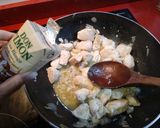 Foto del paso 3 de la receta: Pollo al curry con cacahuetes y leche de coco