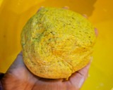 Foto del paso 4 de la receta: Pan naan dorado casero (con fécula de mandioca y harina integral)