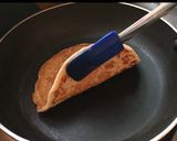 A picture of step 4 of Eggless Banana Pancakes.